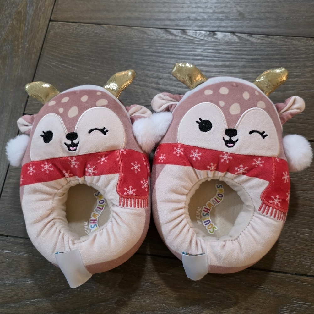 Squishmallows Holiday Slippers Featuring Dawn the Fawn, Size 11-12